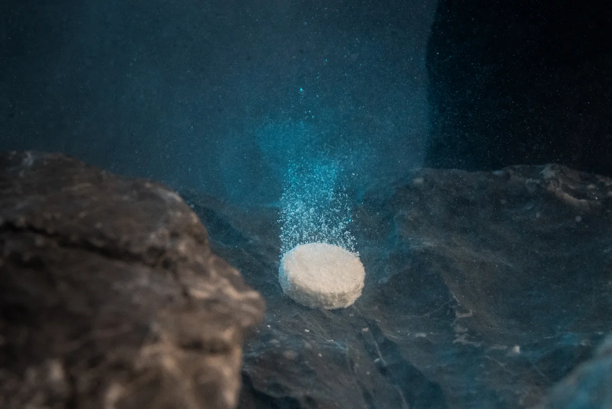 Tablet in portafilter/backflush disc